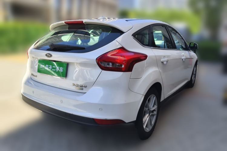 Used Ford Focus 2018 Hatchback Classic EcoBoost 180 Automatic Elite Model Rear Right 45 Deg