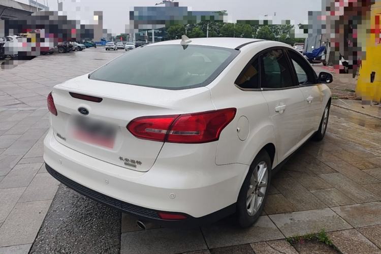 Used Ford Focus 2018 Sedan Classic EcoBoost 180 Automatic Elite Model Rear Right 45 Deg