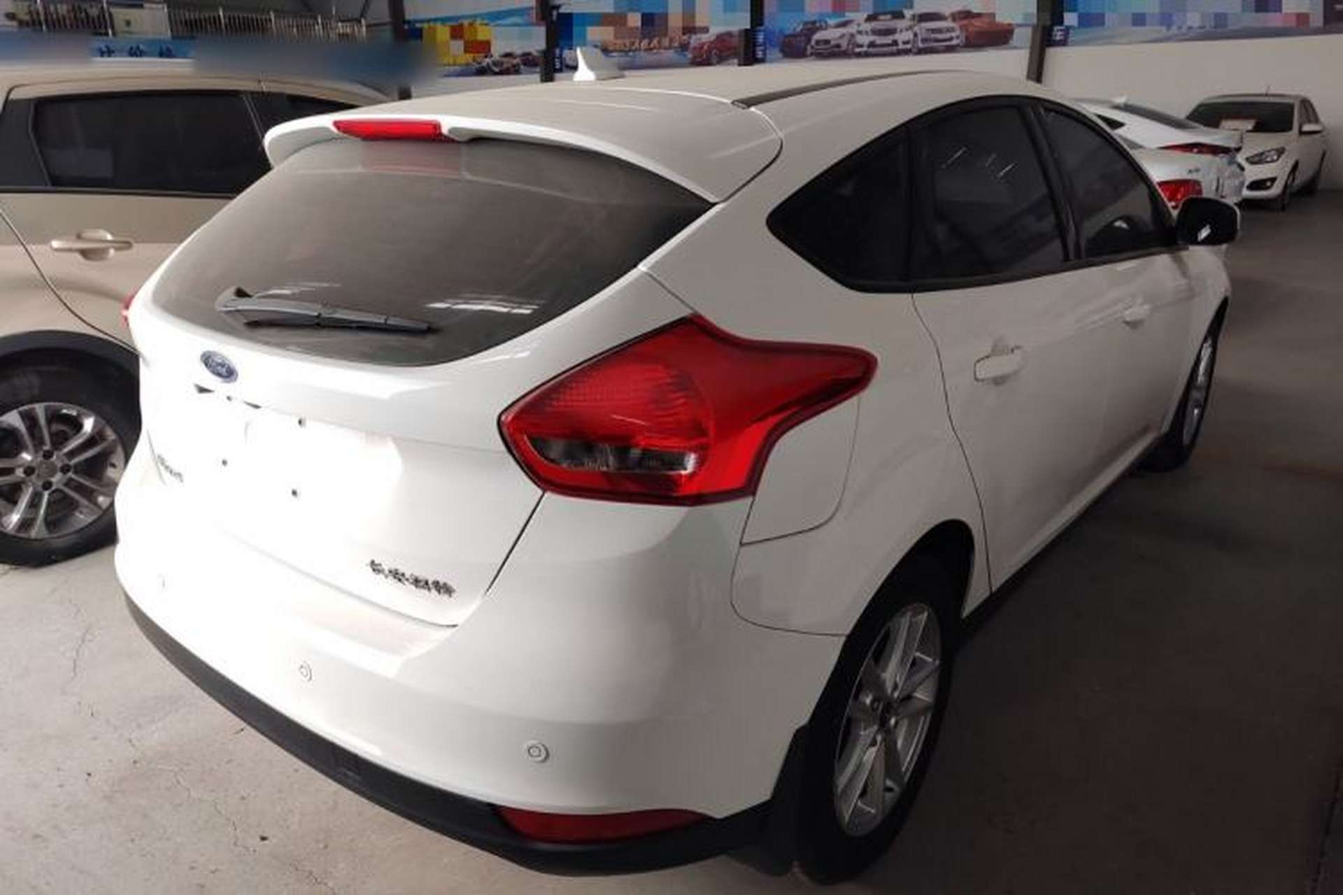 Used Ford Focus 2018 Hatchback Classic 1.6L Automatic Trendy SmartDrive Edition Rear Right 45 Deg