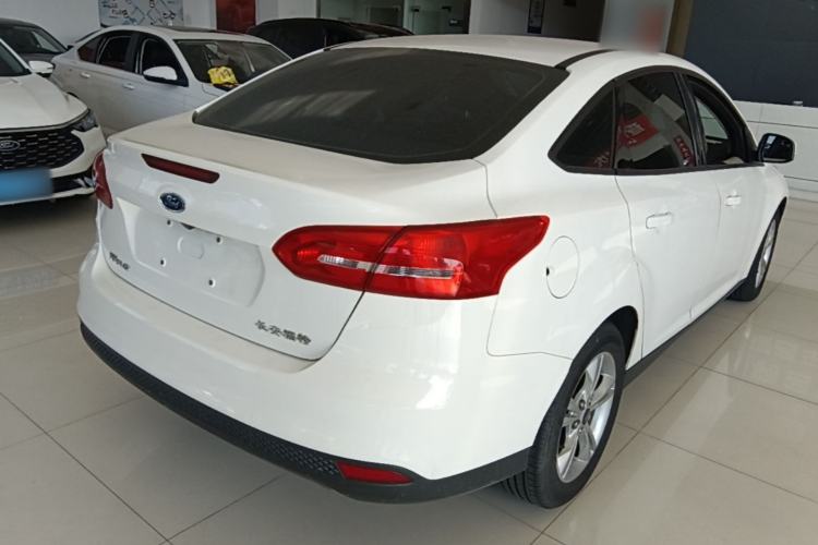 Used Ford Focus 2018 Sedan Classic 1.6L Automatic Comfort Plus Smart Drive Version Rear Right 45 Deg