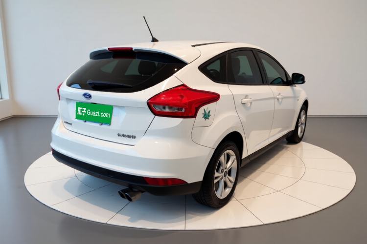 Used Ford Focus 2018 Hatchback Classic 1.6L Automatic Comfort Plus SmartDrive Edition Rear Right 45 Deg