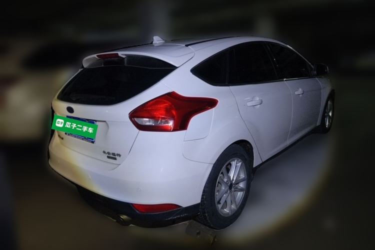 Used Ford Focus 2018 Hatchback Classic EcoBoost 180 Automatic Elite Model Rear Right 45 Deg
