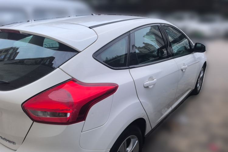 Used Ford Focus 2018 Hatchback Classic 1.6L Automatic Comfort Plus SmartDrive Edition Rear Right 45 Deg