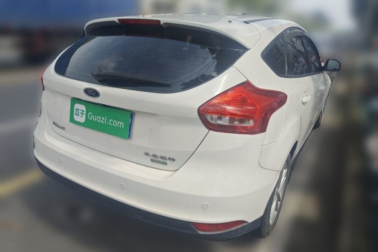 Used Ford Focus 2018 Two-Door Classic EcoBoost 125 Automatic Supercharged Style SmartDrive Edition Rear Right 45 Deg