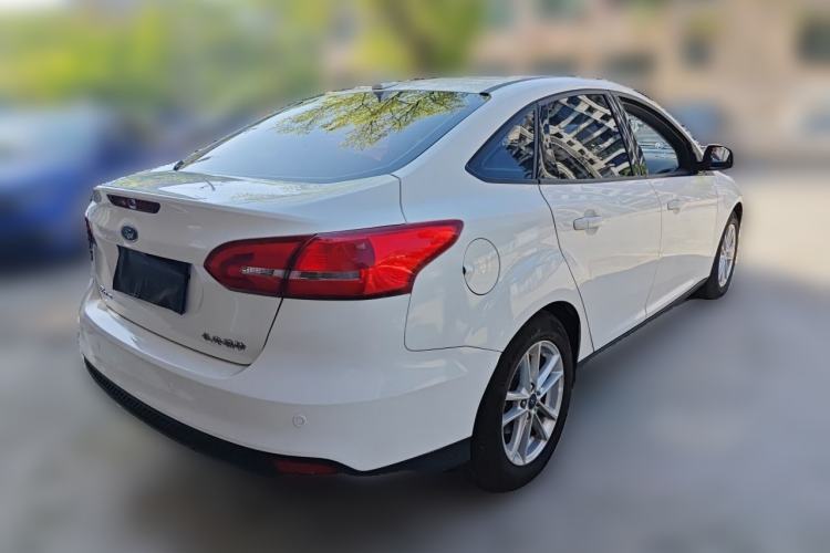 Used Ford Focus 2018 Sedan Classic 1.6L Automatic Trendy SmartDrive Edition Rear Right 45 Deg