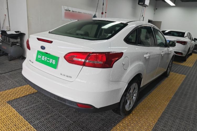 Used Ford Focus 2018 Sedan Classic 1.6L Automatic Comfort Plus Smart Drive Version Rear Right 45 Deg