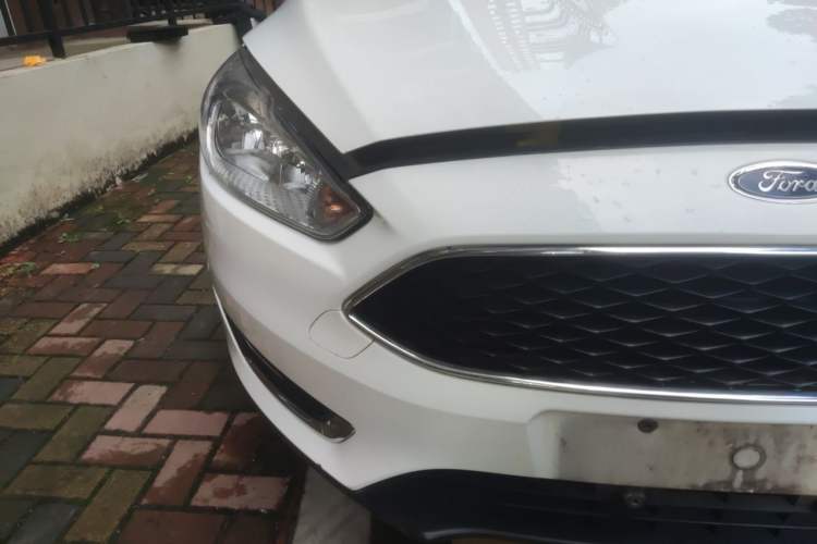 Used Ford Focus 2018 Hatchback Classic EcoBoost 180 Automatic Elite Model Right Front Headlight