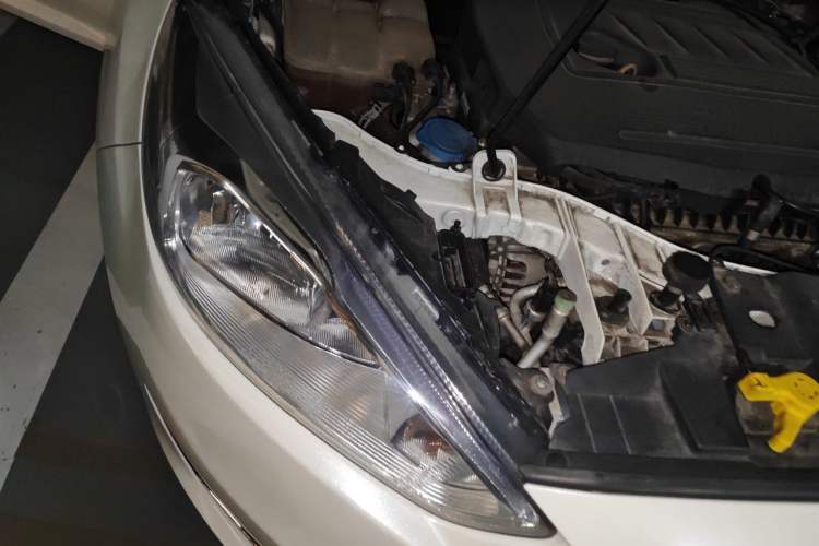 Used Ford Focus 2018 Hatchback Classic EcoBoost 180 Automatic Elite Model Right Front Headlight