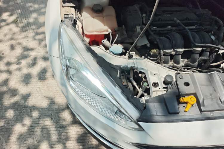 Used Ford Focus 2018 Hatchback Classic 1.6L Automatic Trendy SmartDrive Edition Right Front Headlight