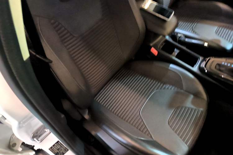 Used Ford Focus 2018 Two-Door Classic EcoBoost 125 Automatic Supercharged Style SmartDrive Edition Right Front Seat