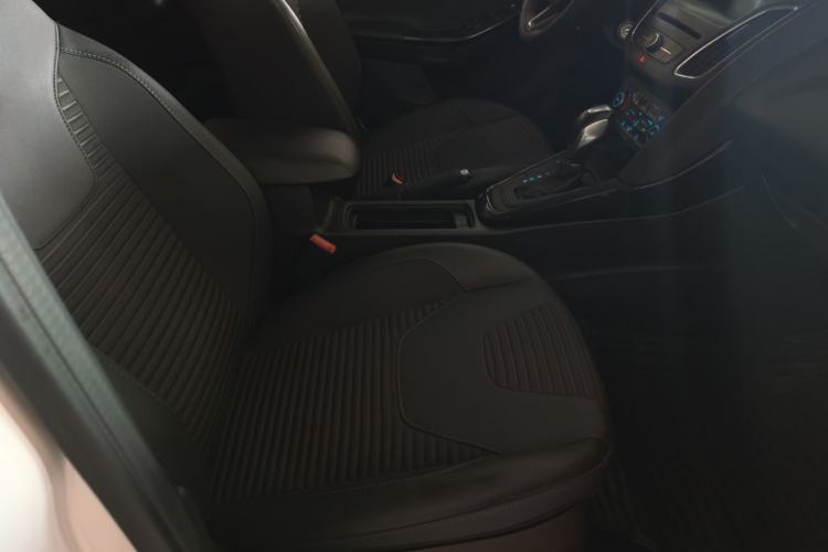 Used Ford Focus 2018 Sedan Classic EcoBoost 180 Automatic Elite Model Right Front Seat