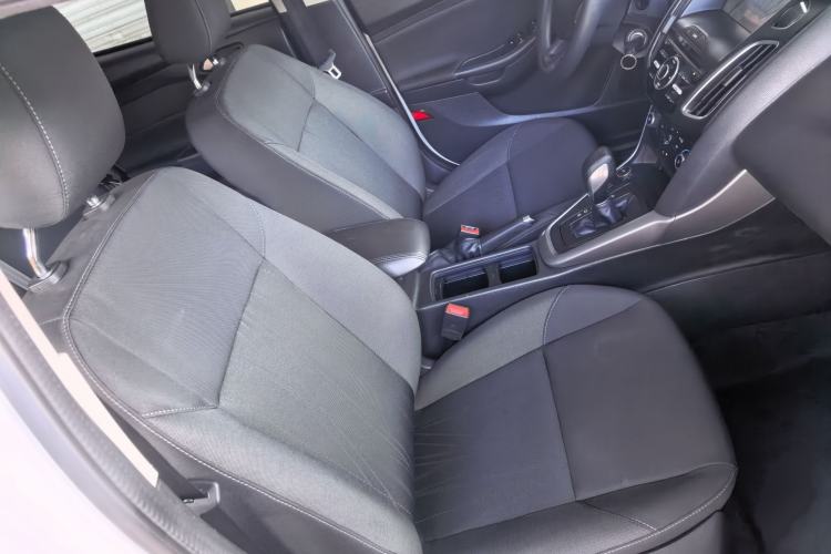 Used Ford Focus 2018 Hatchback Classic 1.6L Automatic Comfort Plus SmartDrive Edition Right Front Seat