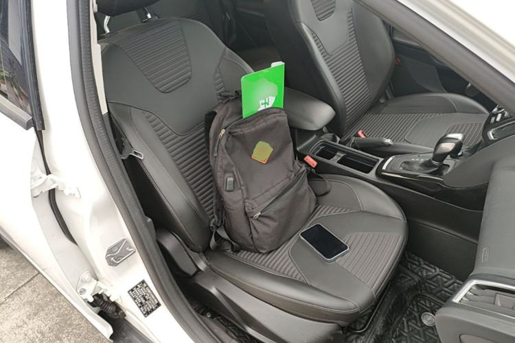 Used Ford Focus 2018 Sedan Classic EcoBoost 125 Automatic Supercharged Style SmartDrive Edition Right Front Seat