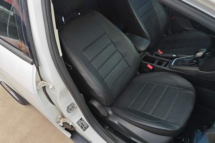 Used Ford Focus 2018 Hatchback Classic 1.6L Automatic Comfort Plus SmartDrive Edition Right Front Seat