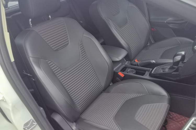 Used Ford Focus 2018 Hatchback Classic EcoBoost 180 Automatic Elite Model Right Front Seat