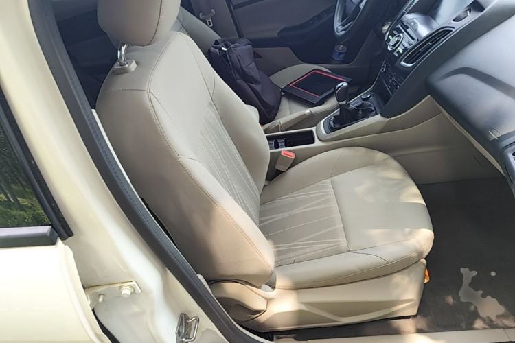 Used Ford Focus 2018 Sedan Classic 1.6L Manual Comfort Plus SmartDrive Edition Right Front Seat