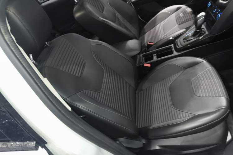 Used Ford Focus 2018 Hatchback Classic 1.6L Automatic Trendy SmartDrive Edition Right Front Seat