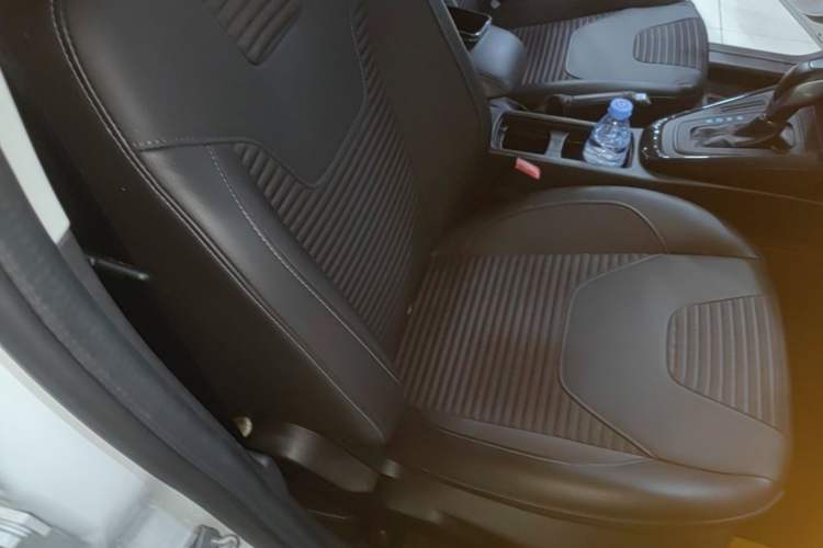 Used Ford Focus 2018 Hatchback Classic 1.6L Automatic Trendy SmartDrive Edition Right Front Seat