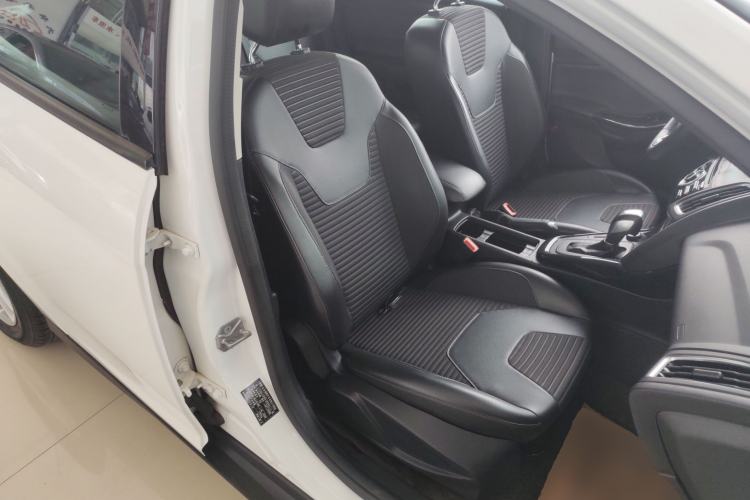Used Ford Focus 2018 Hatchback Classic 1.6L Automatic Trendy SmartDrive Edition Right Front Seat