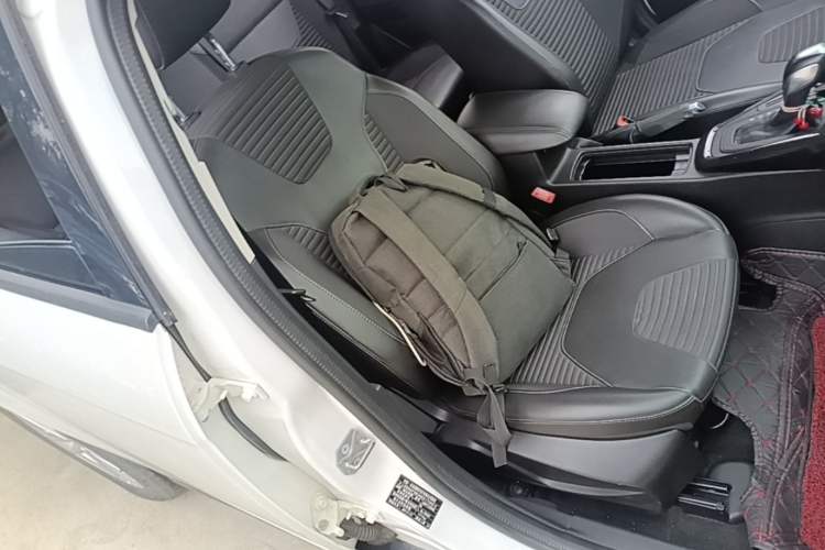 Used Ford Focus 2018 Sedan Classic 1.6L Automatic Trendy SmartDrive Edition Right Front Seat