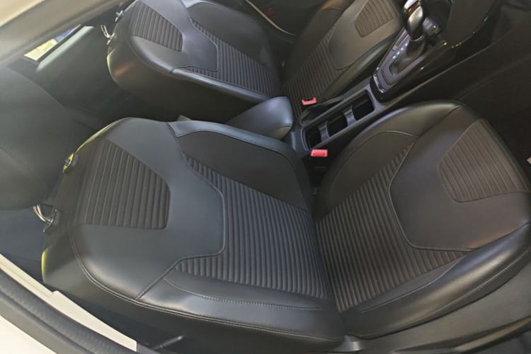 Used Ford Focus 2018 Hatchback Classic 1.6L Automatic Trendy SmartDrive Edition Right Front Seat