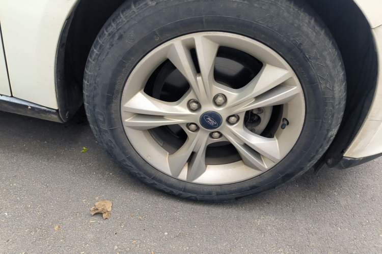 Used Ford Focus 2018 Hatchback Classic 1.6L Automatic Comfort Plus SmartDrive Edition Right Front Wheel Hub