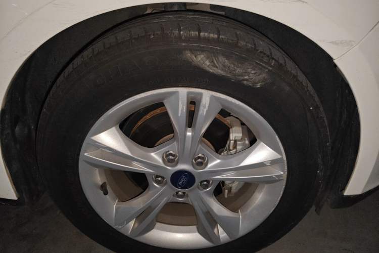 Used Ford Focus 2018 Hatchback Classic 1.6L Automatic Comfort Plus SmartDrive Edition Right Front Wheel Hub