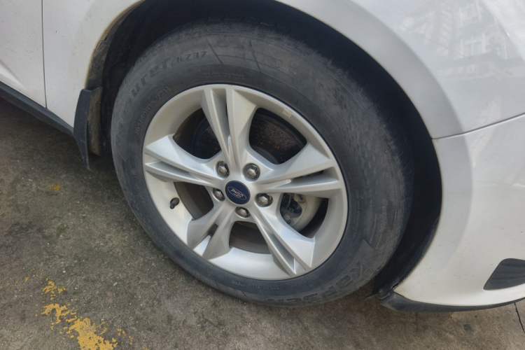 Used Ford Focus 2018 Hatchback Classic 1.6L Automatic Comfort Plus SmartDrive Edition Right Front Wheel Hub