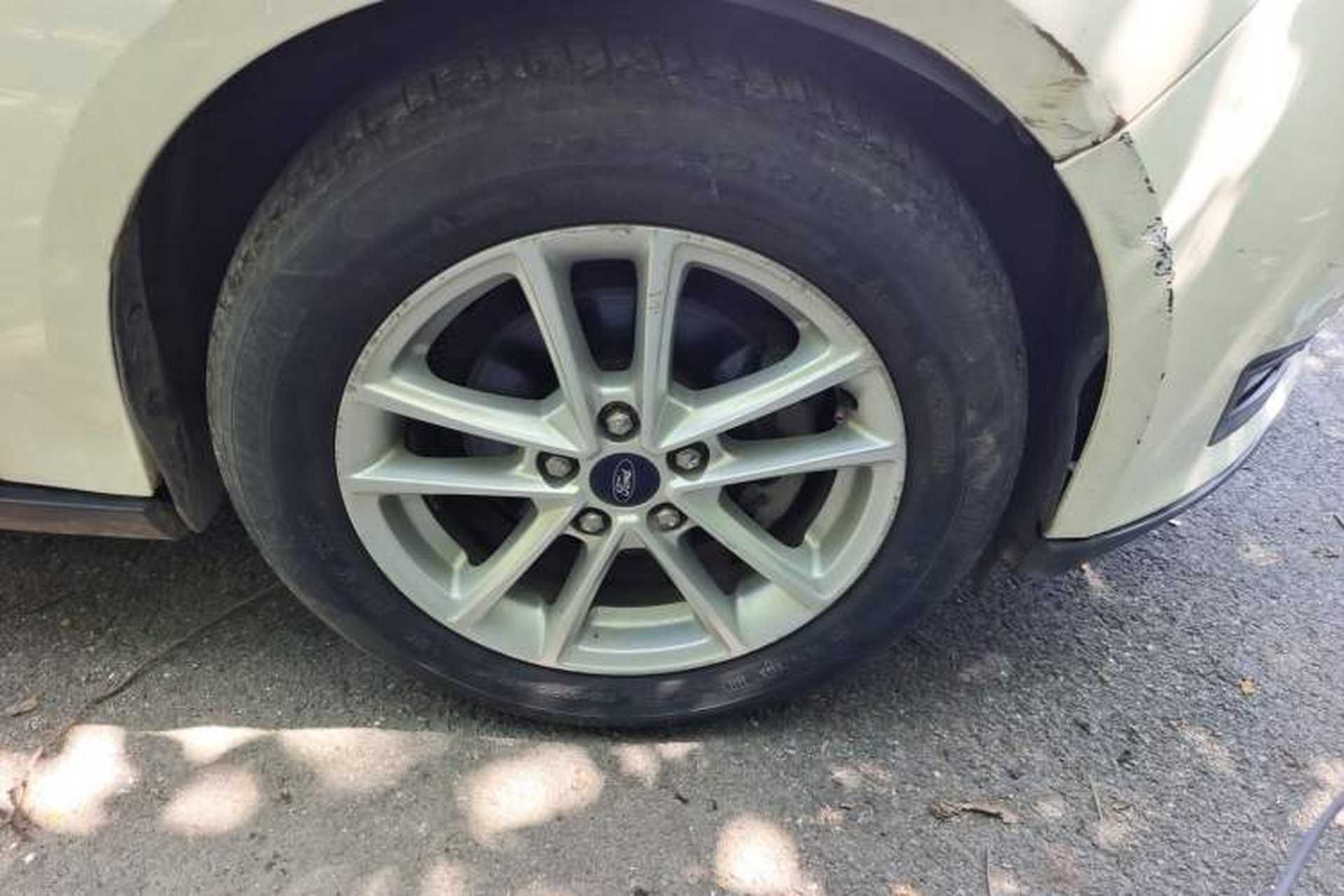 Used Ford Focus 2018 Hatchback Classic 1.6L Automatic Trendy SmartDrive Edition Right Front Wheel Hub