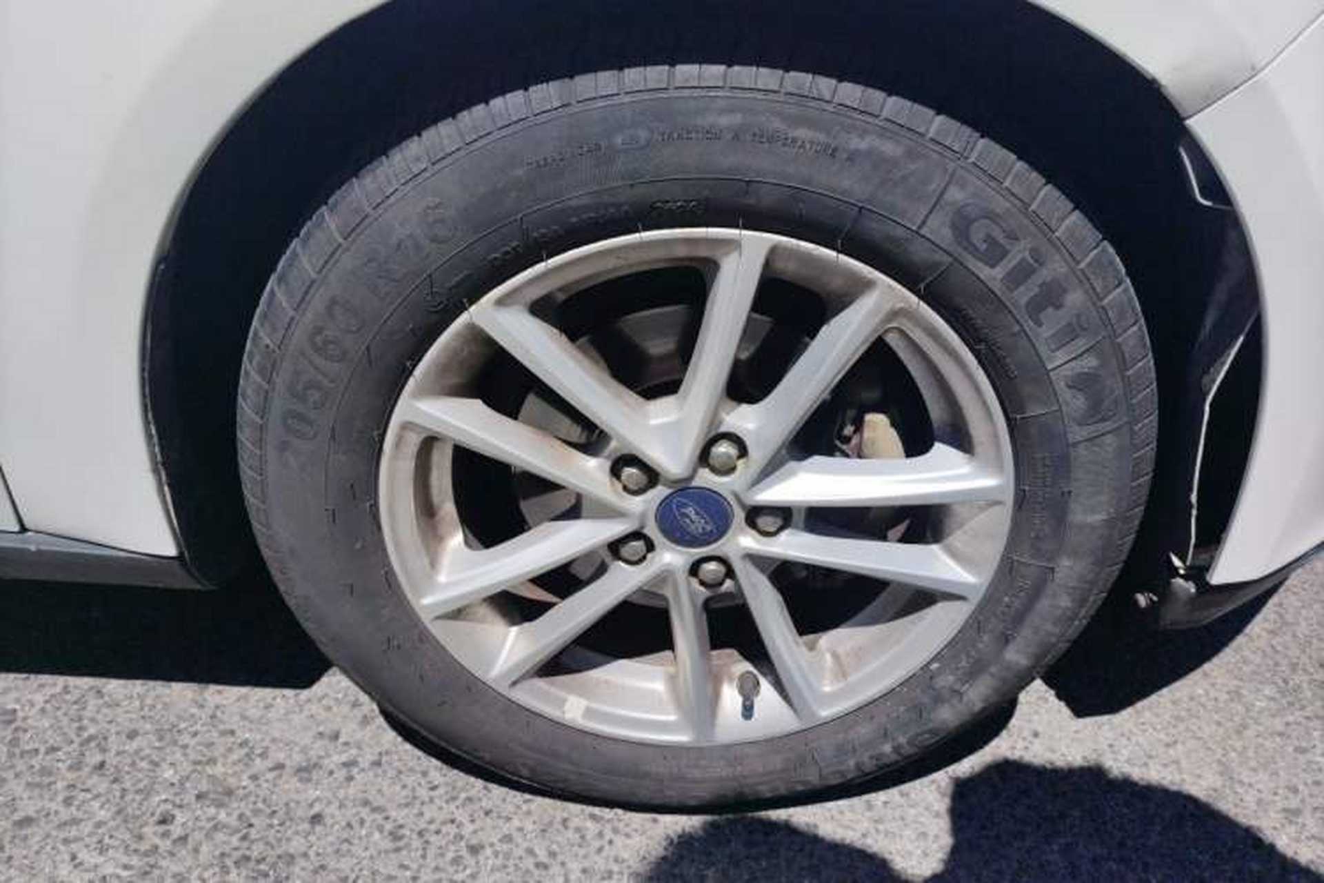 Used Ford Focus 2018 Sedan Classic 1.6L Automatic Trendy SmartDrive Edition Right Front Wheel Hub