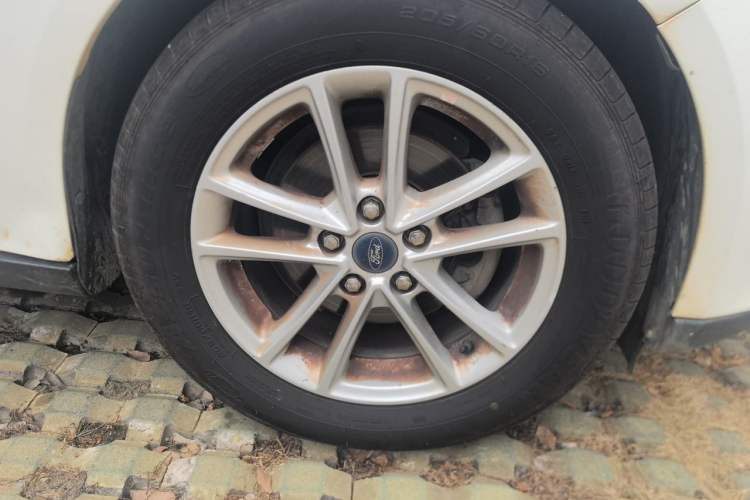 Used Ford Focus 2018 Sedan Classic 1.6L Automatic Trendy SmartDrive Edition Right Front Wheel Hub
