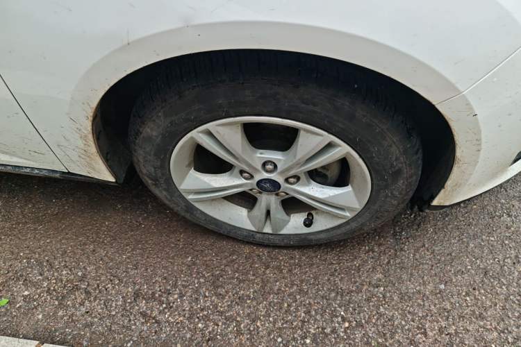 Used Ford Focus 2018 Hatchback Classic 1.6L Manual Comfort Plus SmartDrive Edition Right Front Wheel Hub