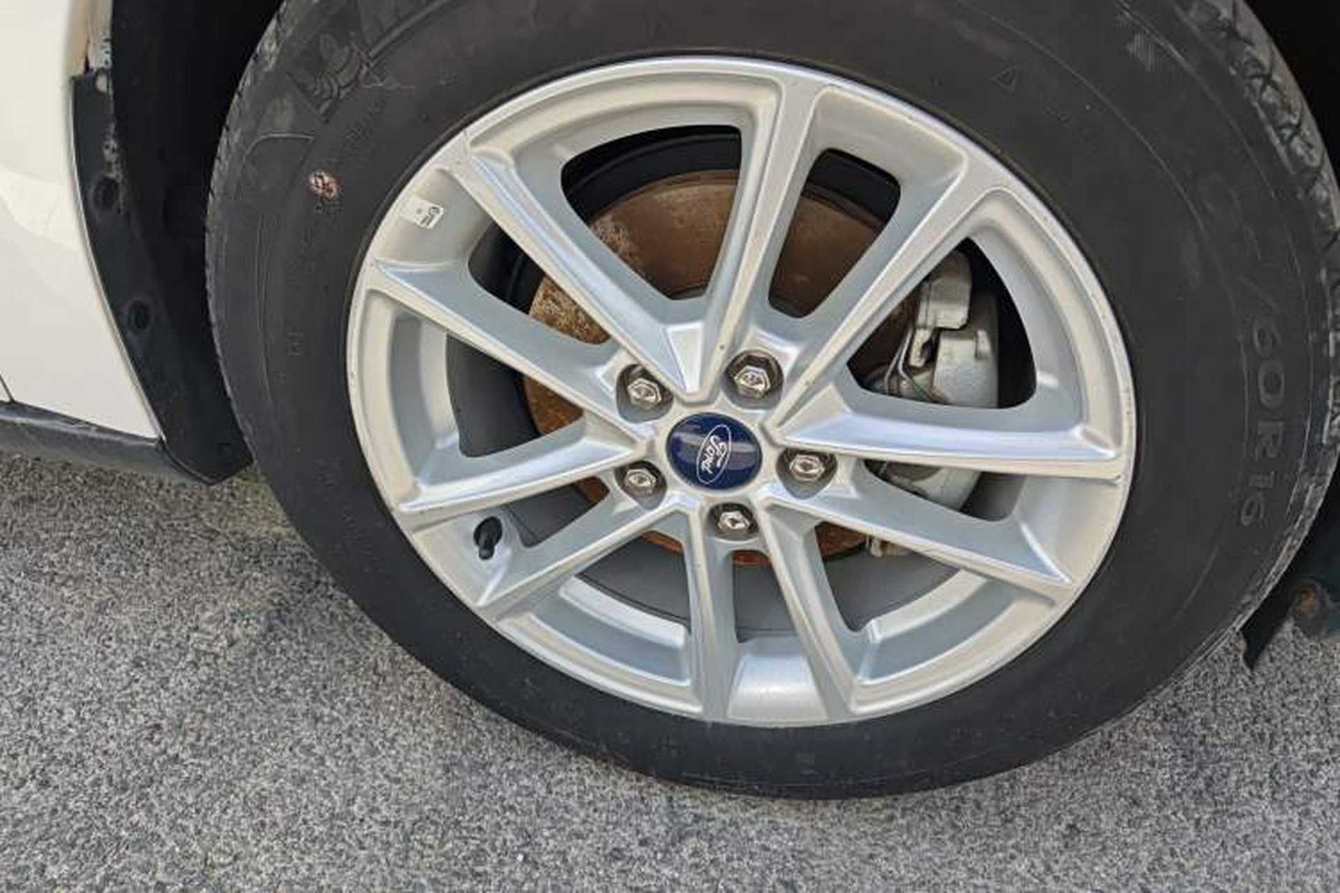 Used Ford Focus 2018 Hatchback Classic 1.6L Automatic Trendy SmartDrive Edition Right Front Wheel Hub