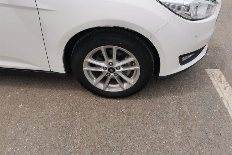 Used Ford Focus 2018 Hatchback Classic 1.6L Automatic Trendy SmartDrive Edition Right Front Wheel Hub