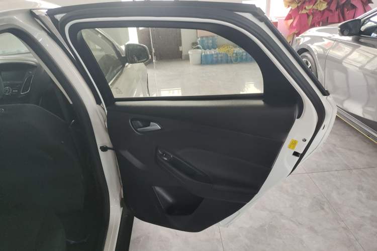 Used Ford Focus 2018 Hatchback Classic 1.6L Automatic Comfort Plus SmartDrive Edition Right Rear Door Interior