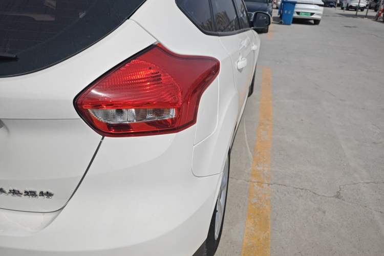 Used Ford Focus 2018 Hatchback Classic 1.6L Automatic Comfort Plus SmartDrive Edition Right Rear Taillight