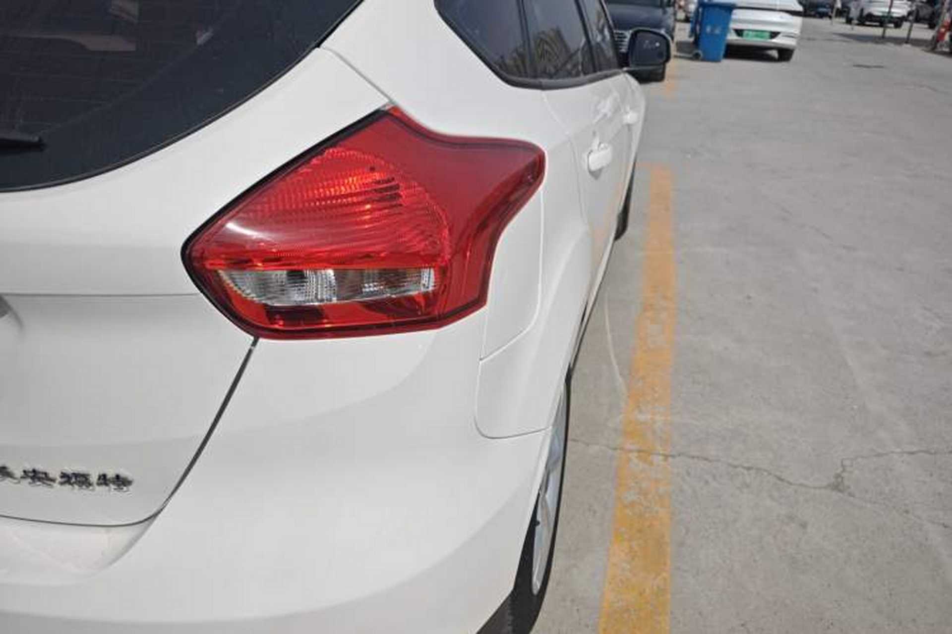 Used Ford Focus 2018 Hatchback Classic 1.6L Automatic Comfort Plus SmartDrive Edition Right Rear Taillight