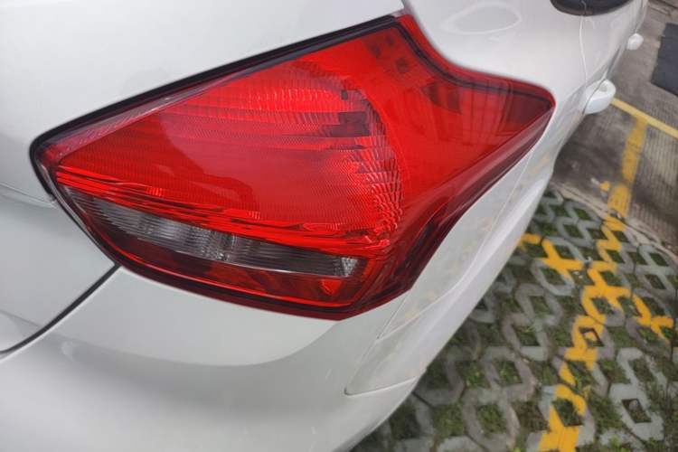 Used Ford Focus 2018 Hatchback Classic 1.6L Automatic Comfort Plus SmartDrive Edition Right Rear Taillight