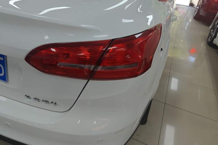 Used Ford Focus 2018 Sedan Classic 1.6L Automatic Trendy SmartDrive Edition Right Rear Taillight