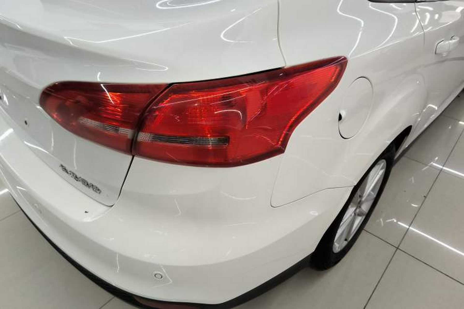 Used Ford Focus 2018 Sedan Classic 1.6L Automatic Trendy SmartDrive Edition Right Rear Taillight