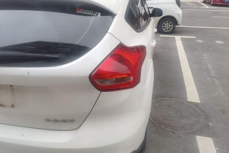 Used Ford Focus 2018 Hatchback Classic 1.6L Automatic Comfort Plus SmartDrive Edition Right Rear Taillight