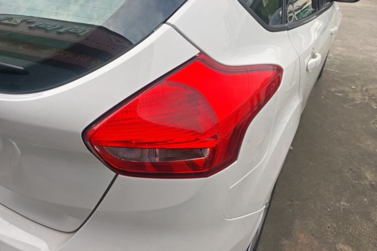 Used Ford Focus 2018 Hatchback Classic 1.6L Automatic Comfort Plus SmartDrive Edition Right Rear Taillight