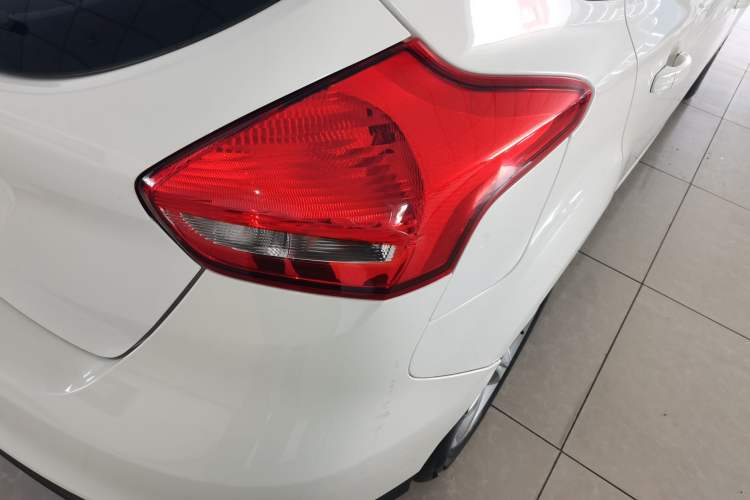 Used Ford Focus 2018 Hatchback Classic 1.6L Automatic Comfort Plus SmartDrive Edition Right Rear Taillight