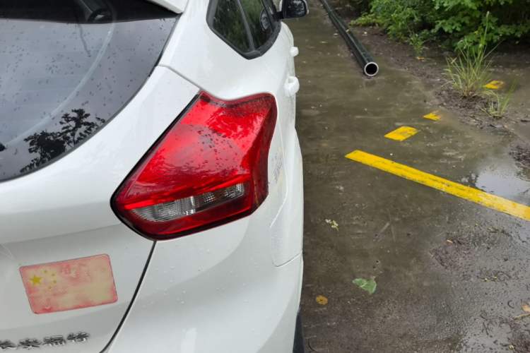 Used Ford Focus 2018 Hatchback Classic 1.6L Automatic Comfort Plus SmartDrive Edition Right Rear Taillight