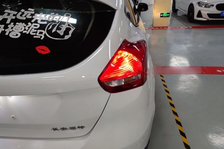 Used Ford Focus 2018 Hatchback Classic 1.6L Automatic Comfort Plus SmartDrive Edition Right Rear Taillight