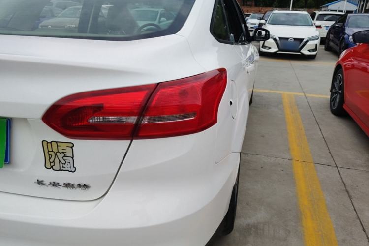 Used Ford Focus 2018 Sedan Classic 1.6L Automatic Comfort Plus Smart Drive Version Right Rear Taillight