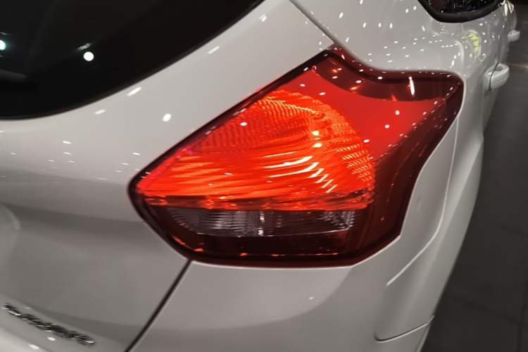 Used Ford Focus 2018 Hatchback Classic 1.6L Automatic Trendy SmartDrive Edition Right Rear Taillight