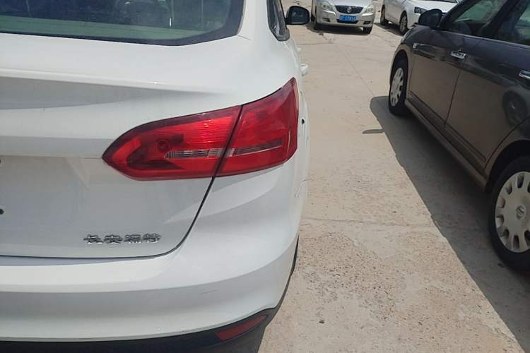 Used Ford Focus 2018 Sedan Classic 1.6L Automatic Comfort Plus Smart Drive Version Right Rear Taillight