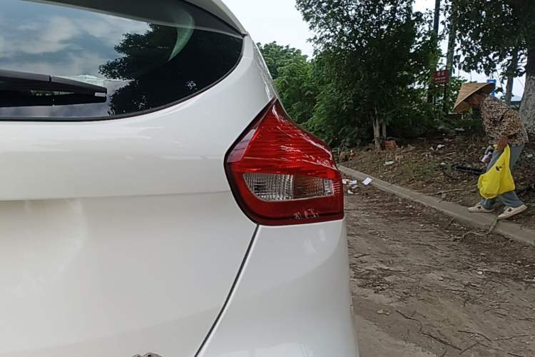 Used Ford Focus 2018 Hatchback Classic 1.6L Automatic Trendy SmartDrive Edition Right Rear Taillight