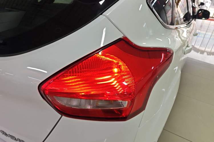 Used Ford Focus 2018 Hatchback Classic 1.6L Automatic Comfort Plus SmartDrive Edition Right Rear Taillight
